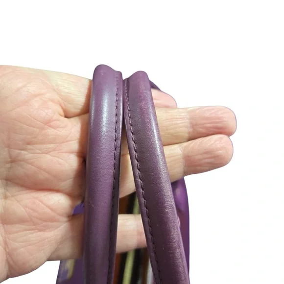 AUTHENTIC MCM LIMITED EDITION PATENT LEATHER MAROON/ PURPLE
SHOULDER BAG TOTE - Picture 6 of 13